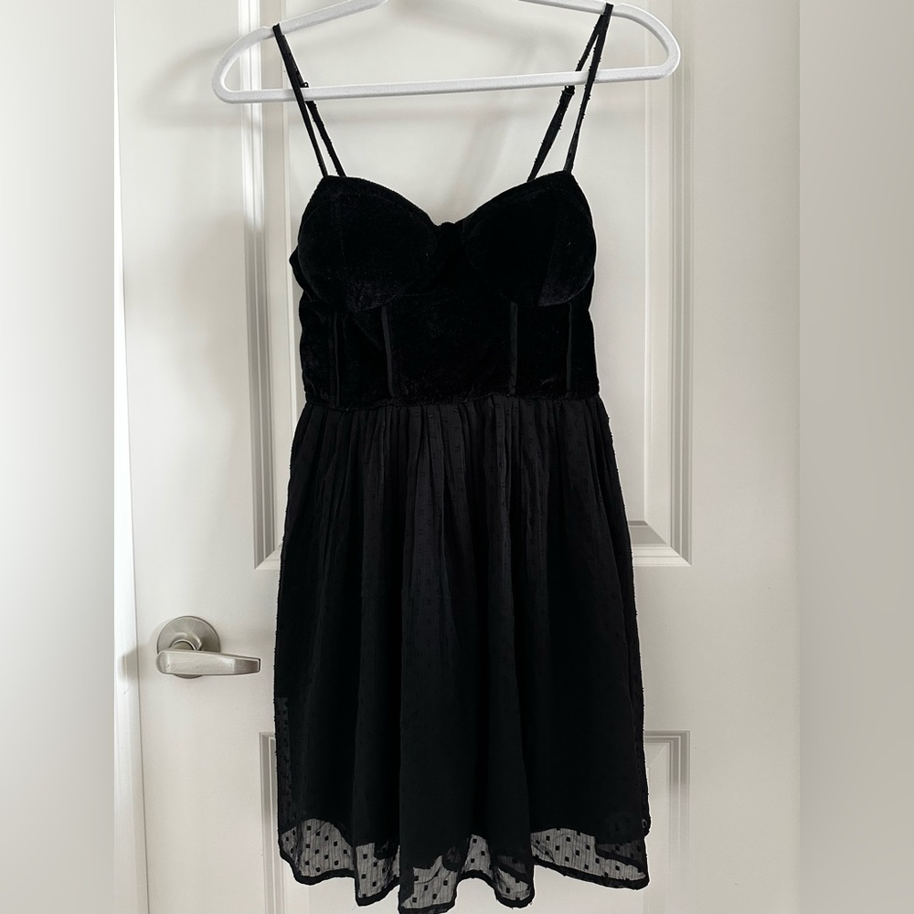 Elegant Black Velvet Mini Dress